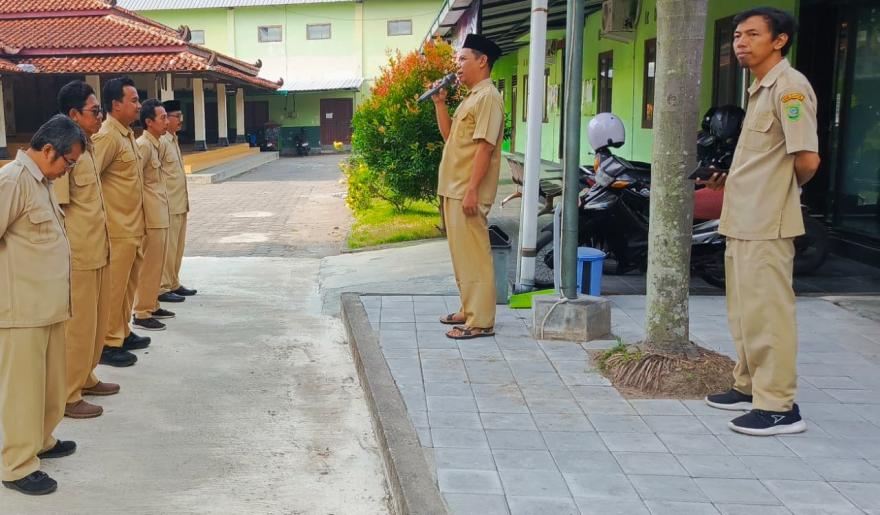 Kamituwa Pleret Pimpin Apel Senin Pagi, Tekankan Percepatan Realisasi Anggaran